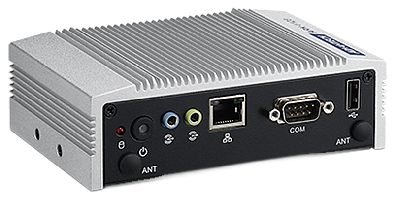 Advantech ARK-1123C nhìn chếch từ bên phải