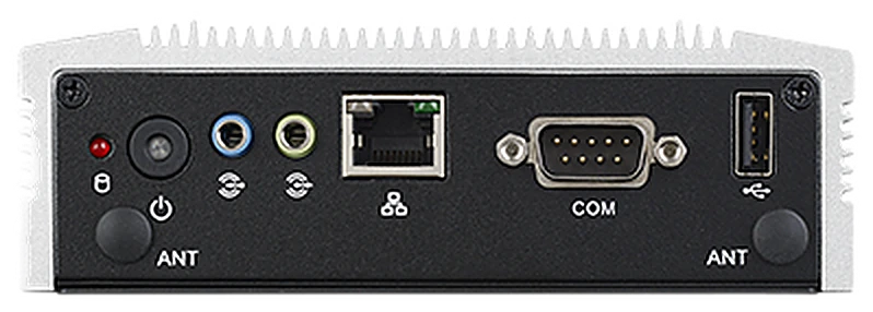 Mặt trước của ARK-1123H: cổng LAN, cổng COM, cổng USB và hai lỗ ăng-ten