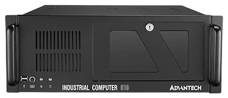 Mặt trước của IPC-510: cửa có khoá, khe thoáng khí, hai tay nắm và cụm đèn trạng thái