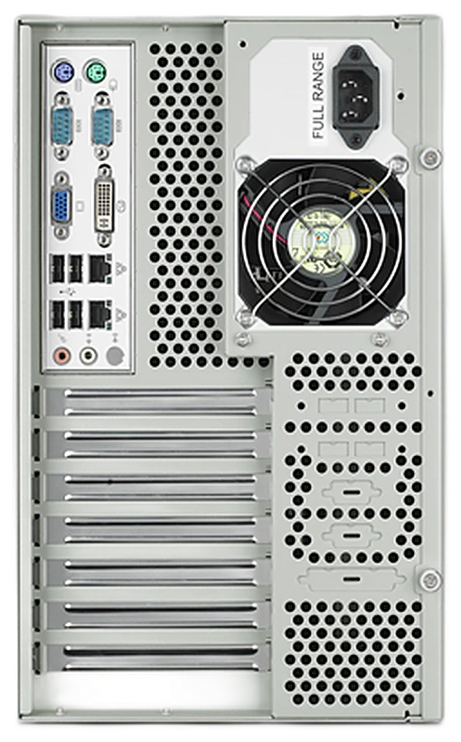 Mặt sau của IPC-7132: cổng bo mạch chủ, quạt nguồn và các khe cắm mở rộng