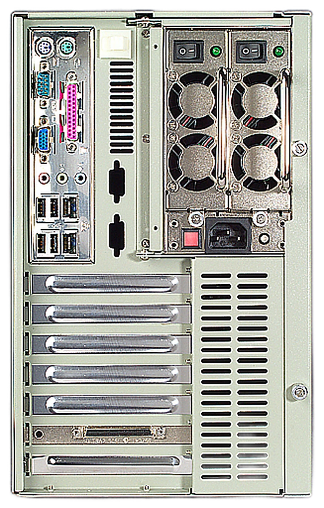 Mặt sau của IPC-7220: cổng bo mạch chủ, khối nguồn và các khe cắm mở rộng